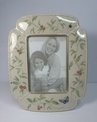 Lenox Portrait Gallery 5×7 Ceramic Photo Frame Floral Butterfly Ivory Vintage
