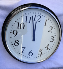 LARGE IKEA WALL CLOCK 1999 19 & 5/8″ DIAMETER AT FRONT 23 & 1/4″ AT REAR PICKUP