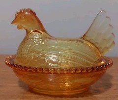 Amber Glass “Hen on Nest” Covered Dish 5 1/2 In Tall 7 In Long NEW
