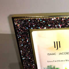 ISAAC JACOBS GOLD W/ MULTI-COLORED GLITTER BORDERED 5″X7″ PHOTO FRAME (NEW)