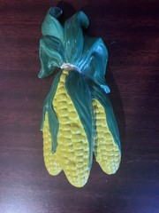 Vintage Kitschy Kitchen wall pocket Vegetable Decor/wall hanging vintage corn