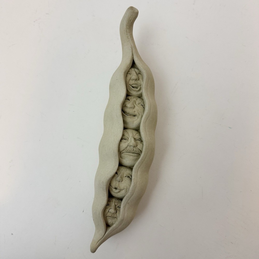 2004 Carruth Studio Move Over Peas Garden Sculpture Garden Wall Plaque